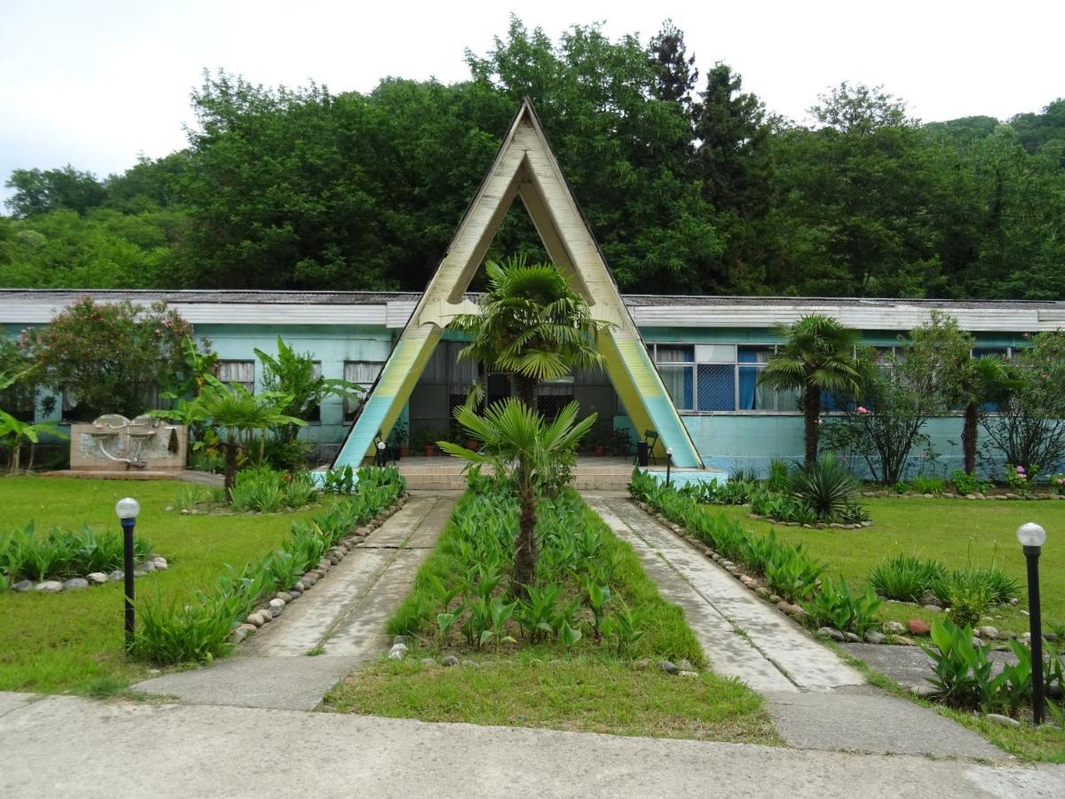 Золотая Бухта База Отдыха Pizunda Exterior photo
